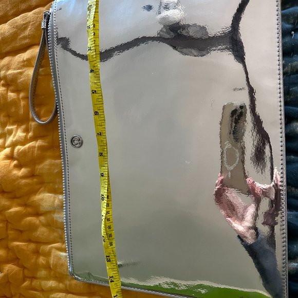 Lululemon Silver Metallic Paddled Tablet Sleeve with Wristlet Strap - Picture 5 of 7